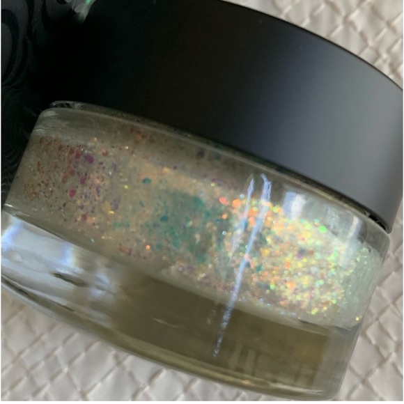 Melt Cosmetics Electrip Collection Eyeshadow Palette Lipsticks Bag BNIB - Picture 10 of 16